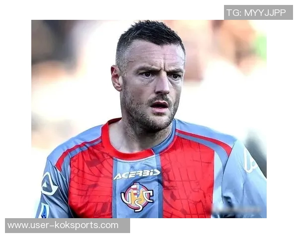 老兵不死！瓦尔迪荣获意甲11月最佳球员奖杯展现不凡实力