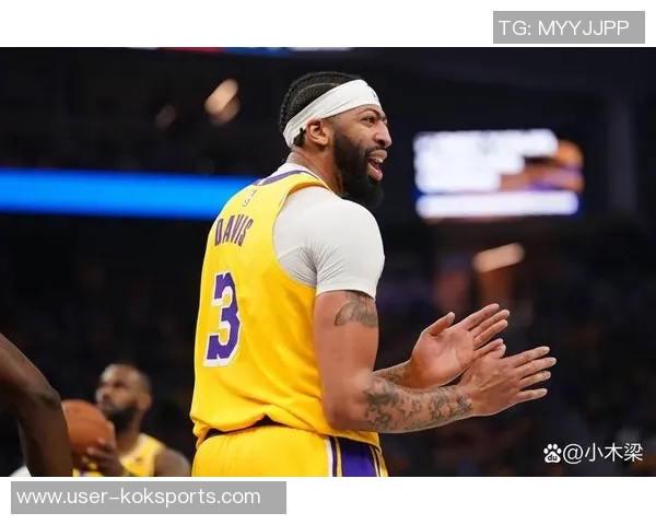 浓眉在垃圾时间终于得分赛场上演逆袭时刻引发热议