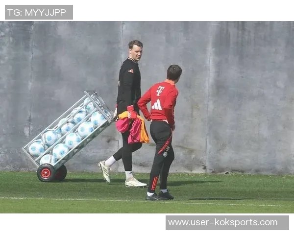 乌尔比希表达对诺伊尔的关心期待他早日康复重返赛场